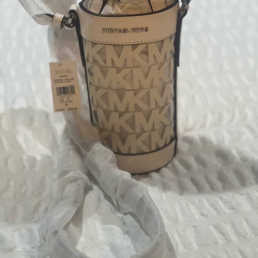 NWT Michael Kors Water Bottle Crossbody
Holder - Picture 4 of 7